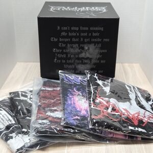 Falling In Reverse Exclusive SIGNED Mystery Box  W/ 5 T-shirts Med.